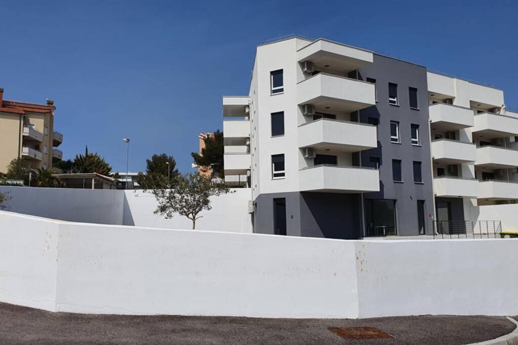 Apartment Alexandra เปรมันตูรา ภายนอก รูปภาพ