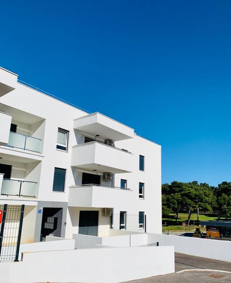 Apartment Alexandra เปรมันตูรา ภายนอก รูปภาพ